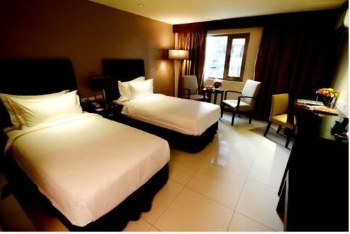 Mandarin Plaza Hotel