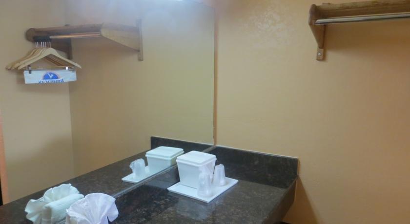 Americas Best Value Inn Austin