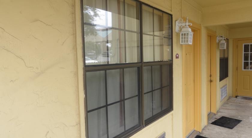 Americas Best Value Inn Austin