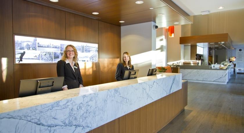 Blue Horizon Hotel Vancouver