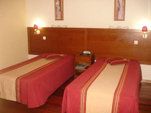 Grande Pensao Residencial Alcobia