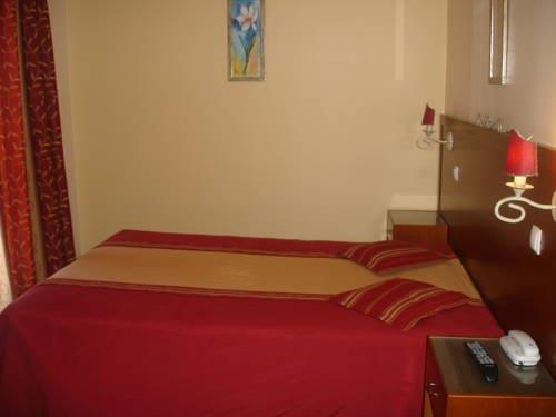 Grande Pensao Residencial Alcobia