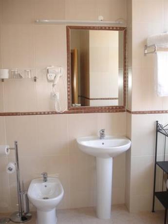 Grande Pensao Residencial Alcobia