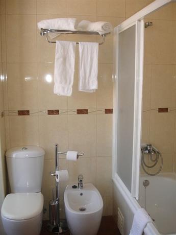 Grande Pensao Residencial Alcobia
