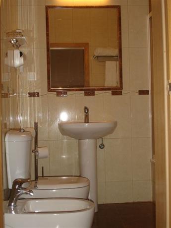 Grande Pensao Residencial Alcobia