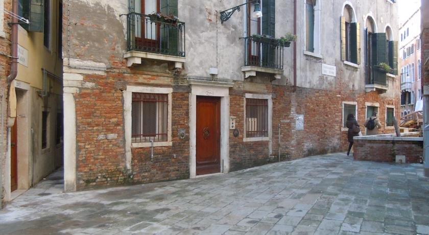 Cadoro