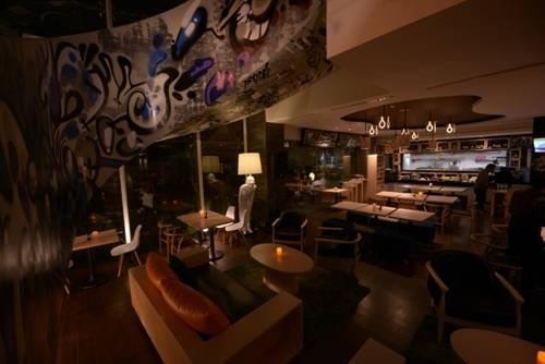Artotel Hotel Surabaya