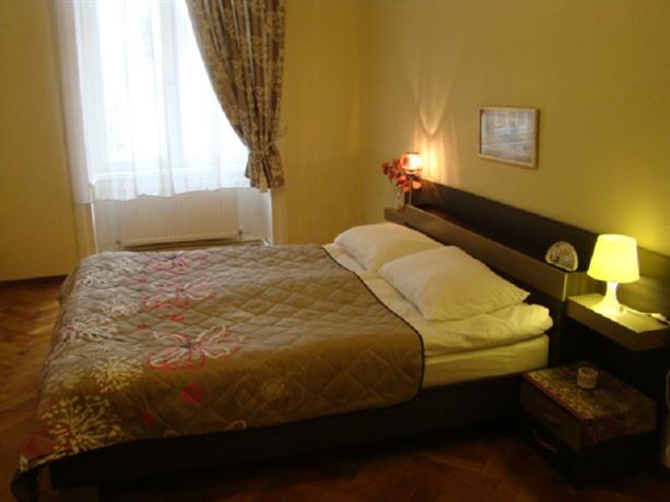 Apartment On Tabidze 3/5
