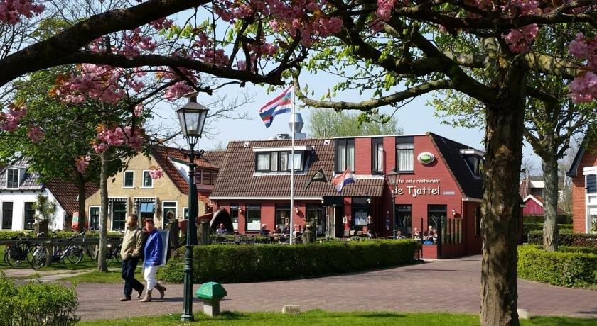 Hotel de Tjattel De 4 dames