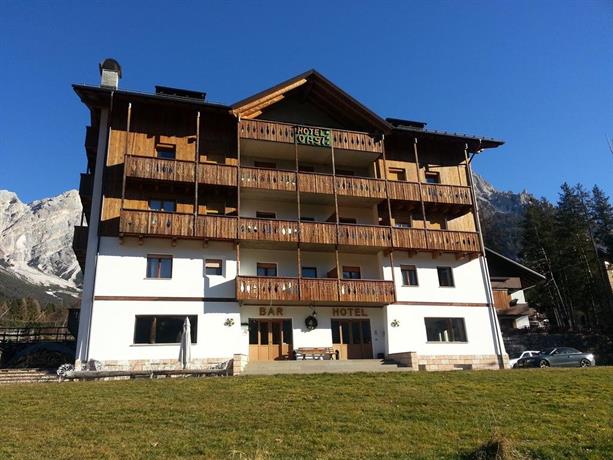 Hotel Oasi San Vito di Cadore Donaria Ski Lift Italy thumbnail