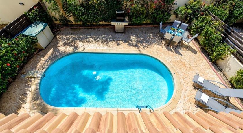 Villa Oscar Protaras