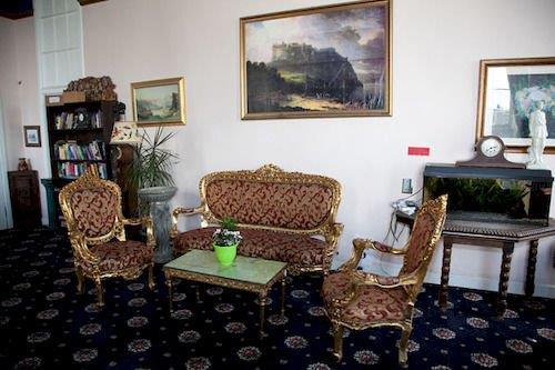 Castle Rock Hostel - Adult Only