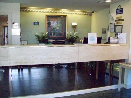 Days Inn by Wyndham Savannah - Abercorn Southside