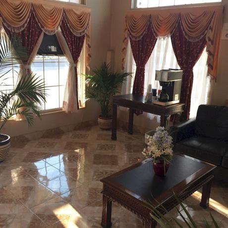 Villa West Inn