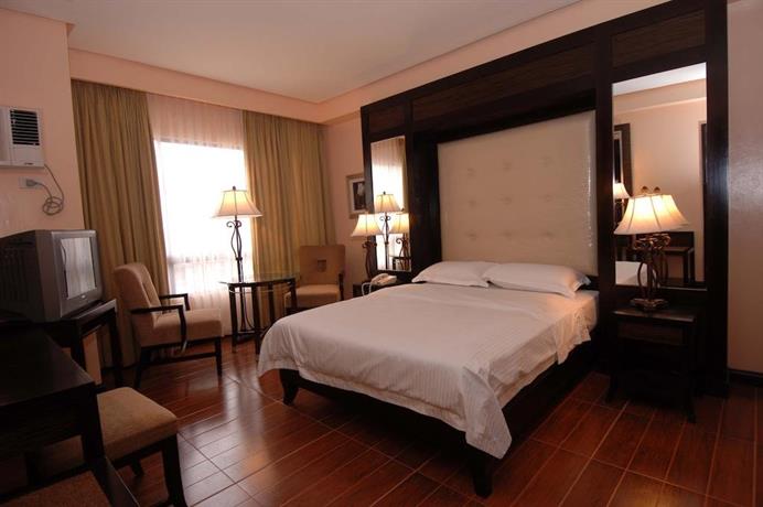 Planta Centro Bacolod Hotel & Residences