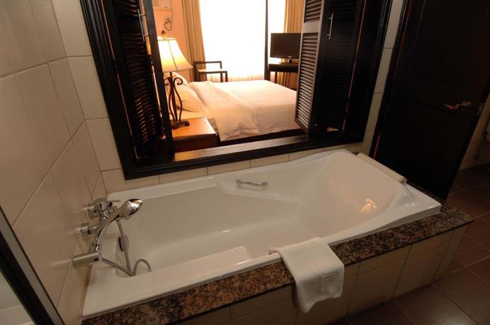 Planta Centro Bacolod Hotel & Residences