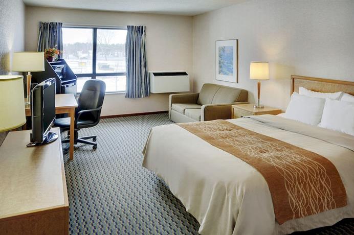 Red Roof Plus+ & Suites Calgary - Airport