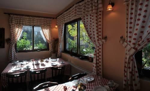 Georgio's V Chalet