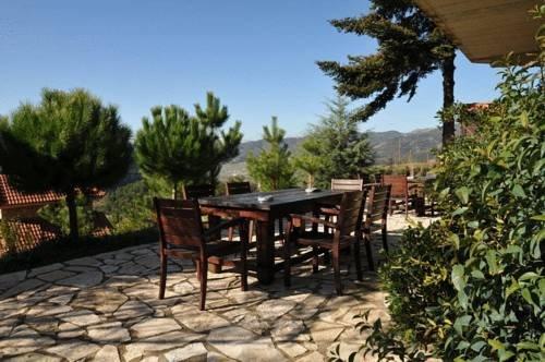 Georgio's V Chalet