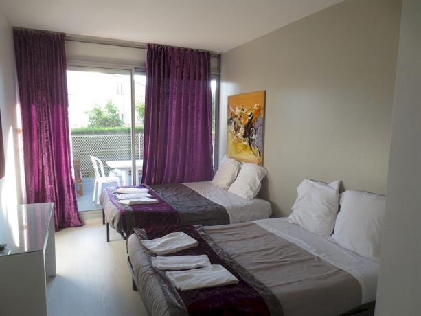 Hotel Sable Et Soleil - Port et Plage, Frejus - Compare Deals