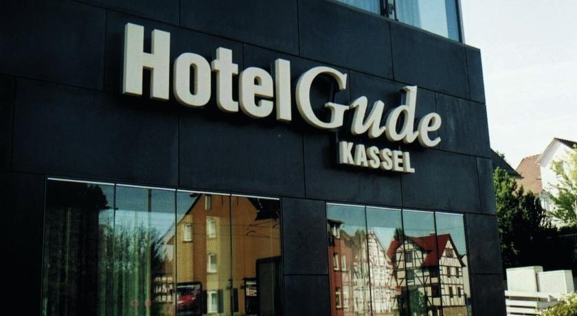 Hotel Gude