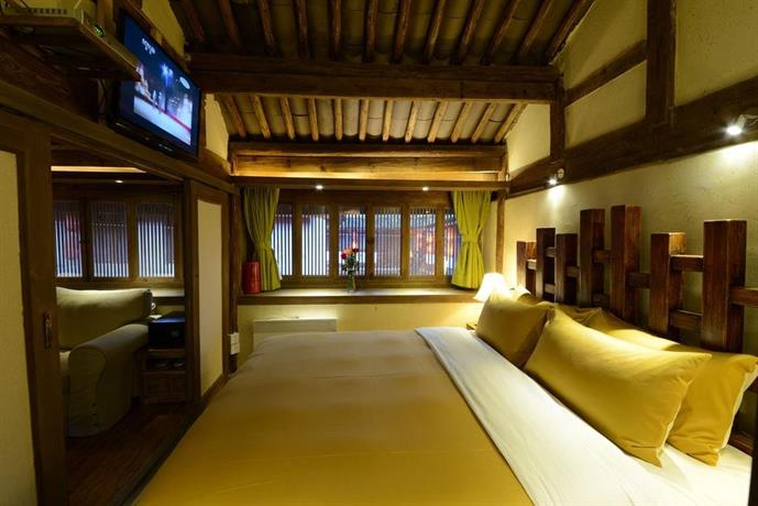 Lijiang Shuhe Yuefeng Resort Hotel