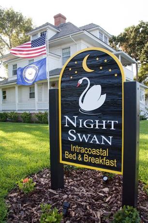 Night Swan Intracoastal Bed and Breakfast