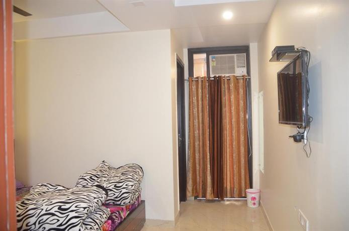 Goel Residency
