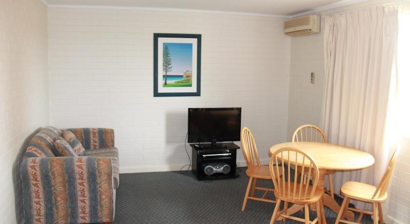 Malibu Apartments - Perth