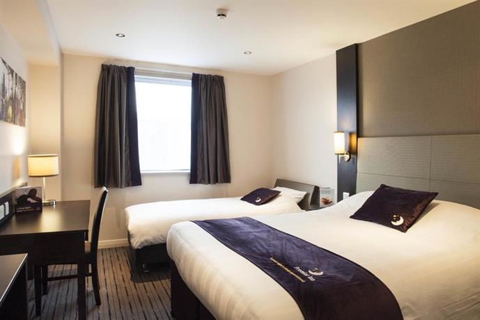 Premier Inn Manchester - Handforth