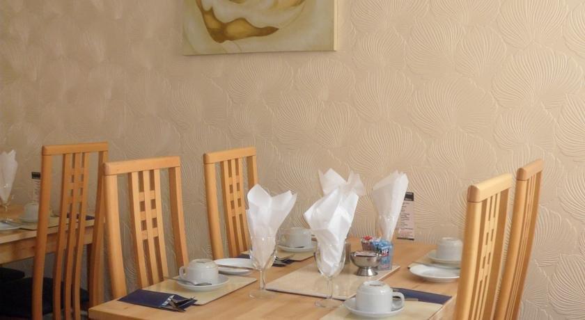 New Derina Hotel
