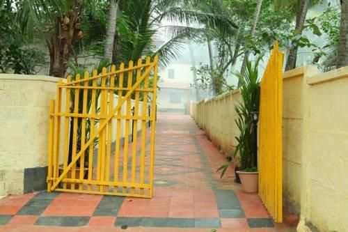 Savithri Inn Cottages