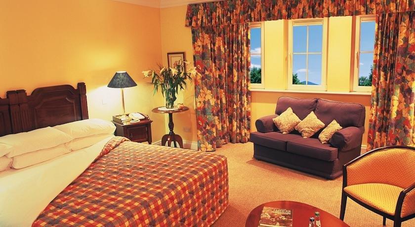 Killarney Lodge