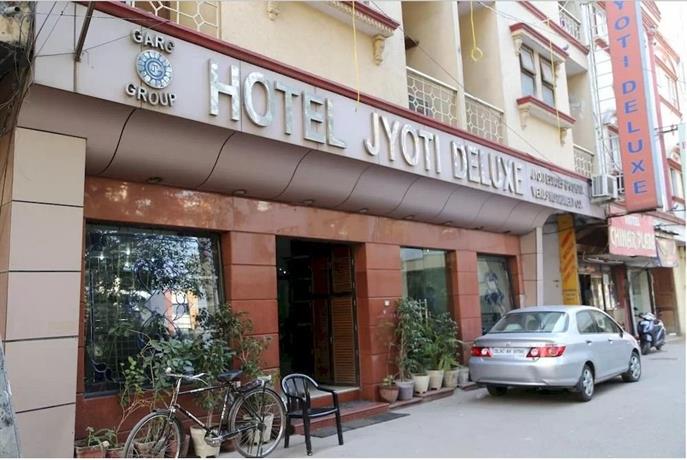 Hotel Jyoti Deluxe Karol Bagh Market India thumbnail