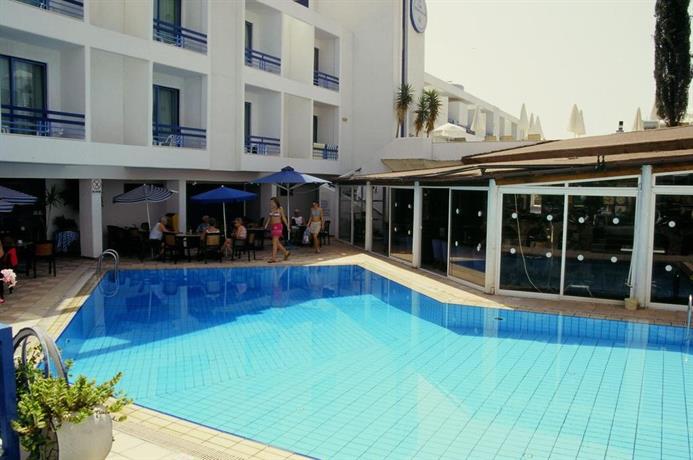 Nereus Hotel