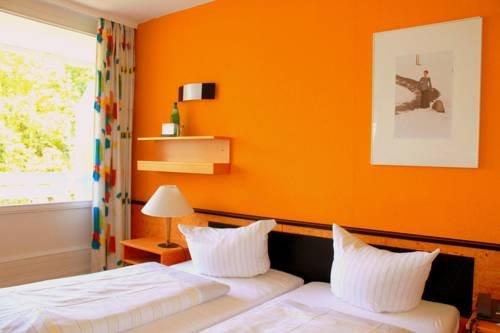 Hotel An Der Therme Haus 1 Bad Sulza Compare Deals