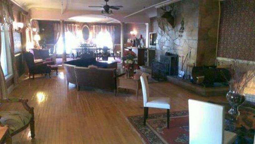 The Pines Inn