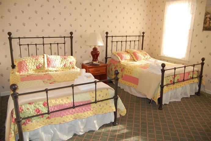 The Pines Inn