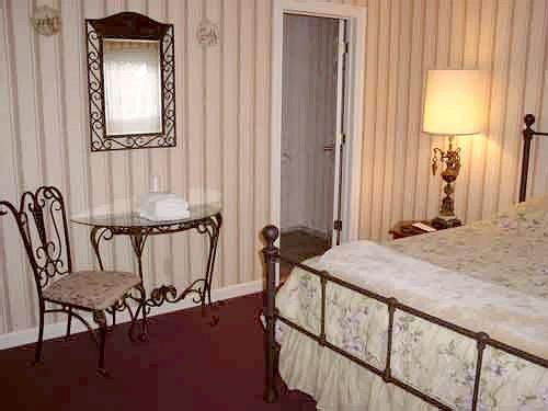 The Pines Inn