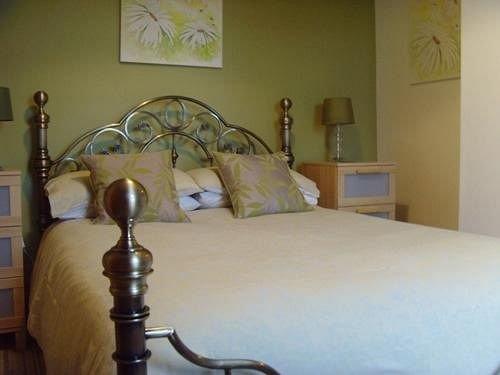 Ellie's Guest House