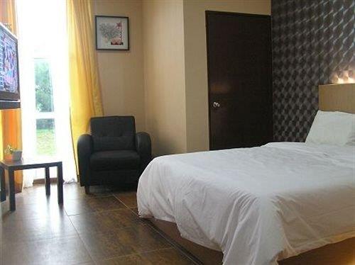 EV World Hotel Sri Petaling @ near Stadium Bukit Jalil