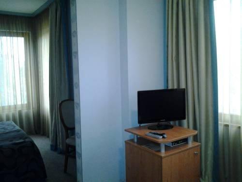 Reverence Hotel
