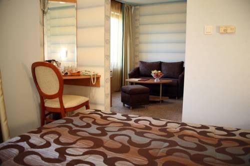 Reverence Hotel