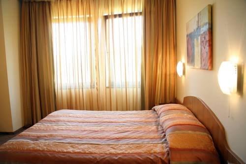 Reverence Hotel