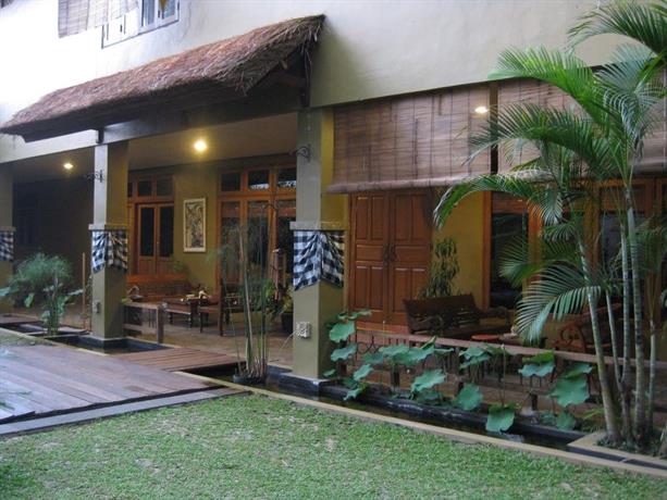 R Residence Jakarta