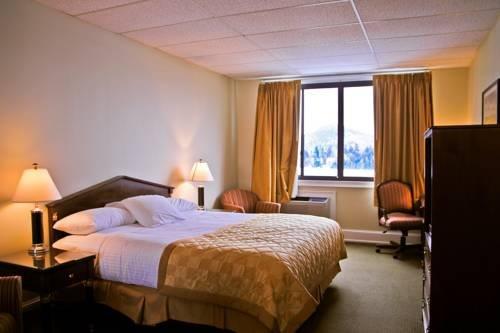 Lake Placid Summit Hotel