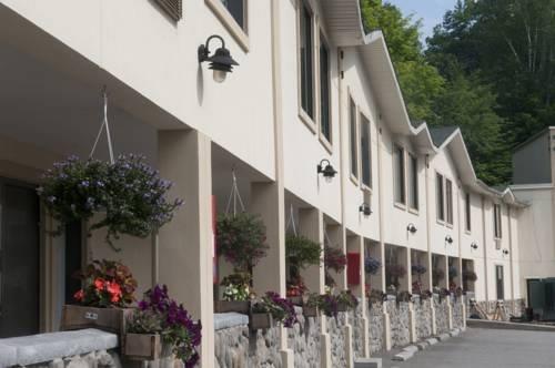Lake Placid Summit Hotel