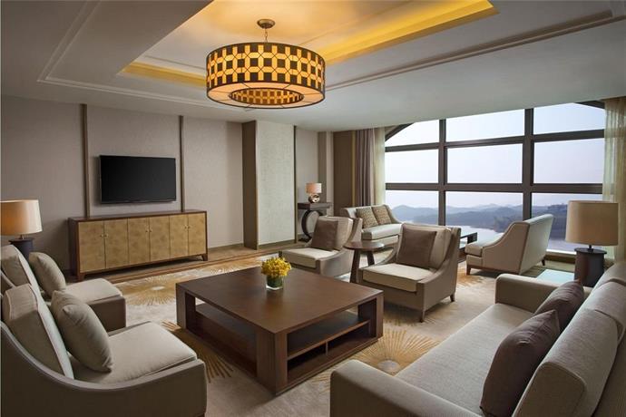 Sheraton Bailuhu Resort Huizhou