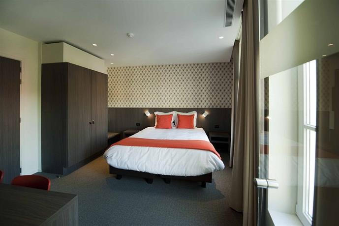 Square Hotel