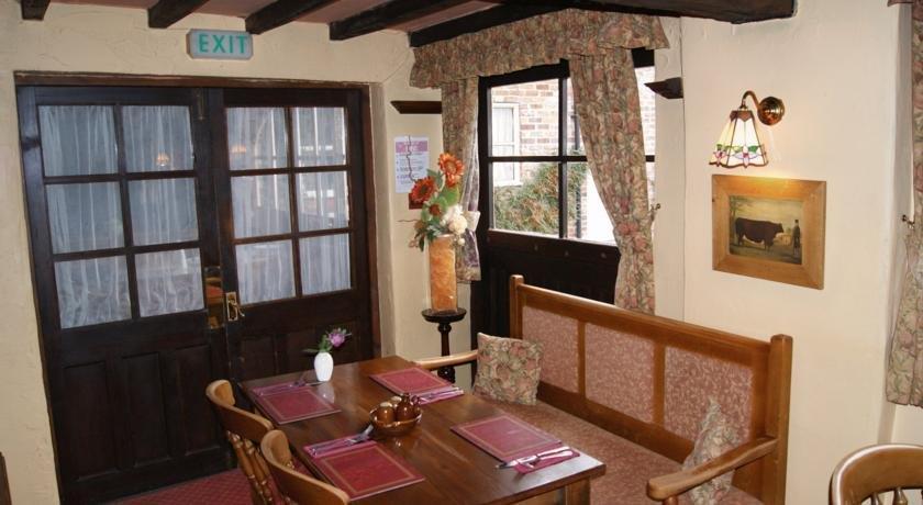 Slaters Country Inn Maer Compare Deals